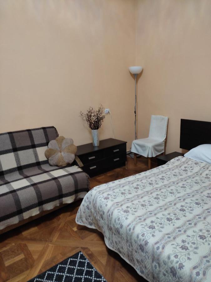 Apartment Kostuskry Str. リヴィウ エクステリア 写真